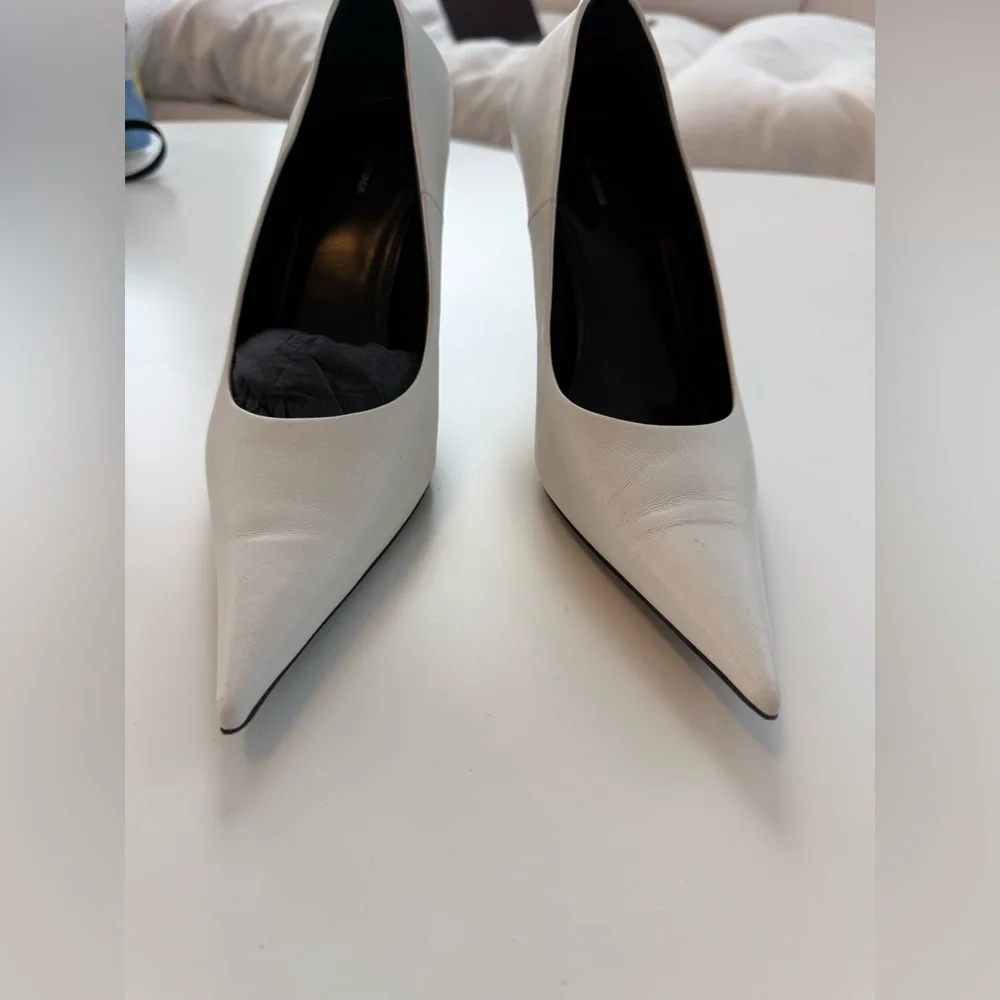 Balenciaga white knife pumps 39